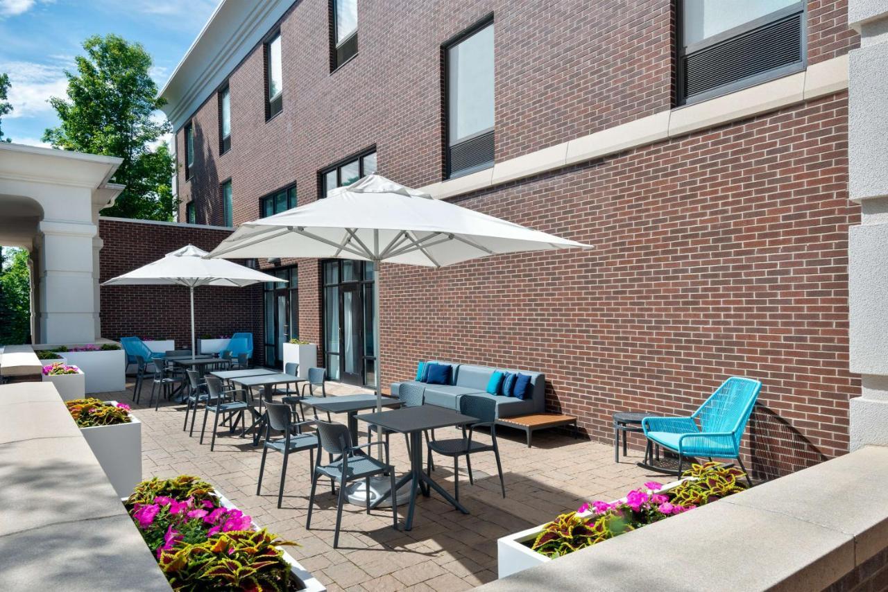 Hampton Inn And Suites Hartford/Farmington Buitenkant foto